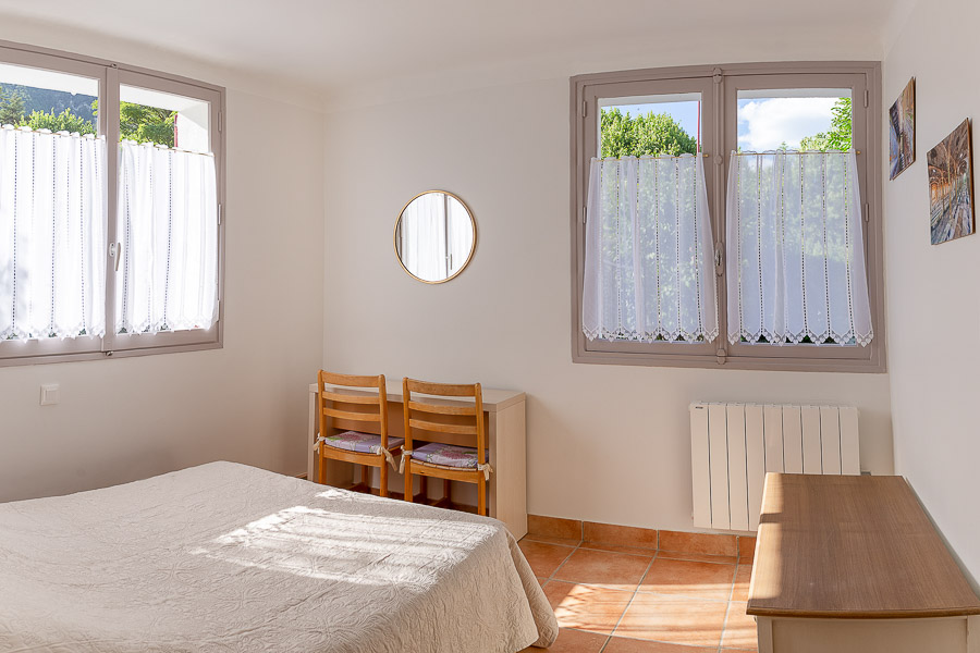 location-maison-saint-andre-les-alpes-provences-france-chambre-3
